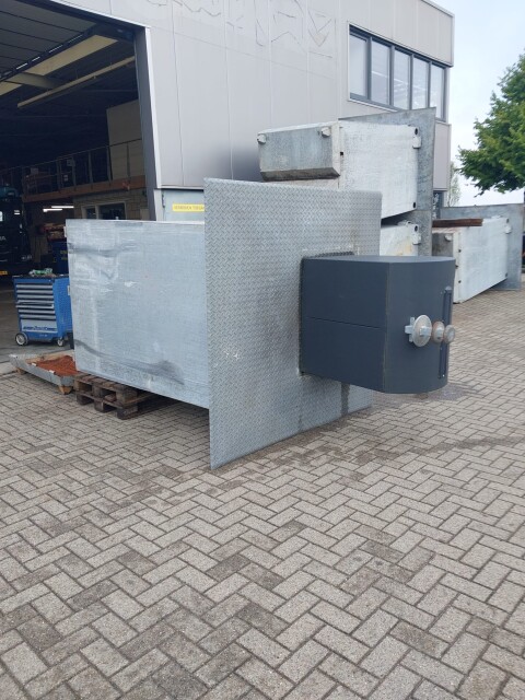 789 001.3